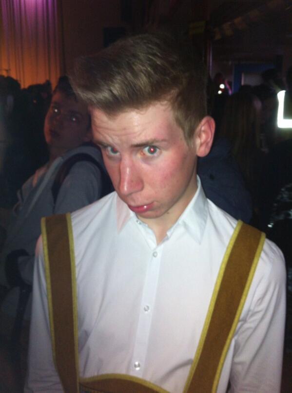 Selfieboyccc's tweet photo. #hi #hetccc #SLAMSchoolawards #slamfm http://t.co/5yKQMvyB7u