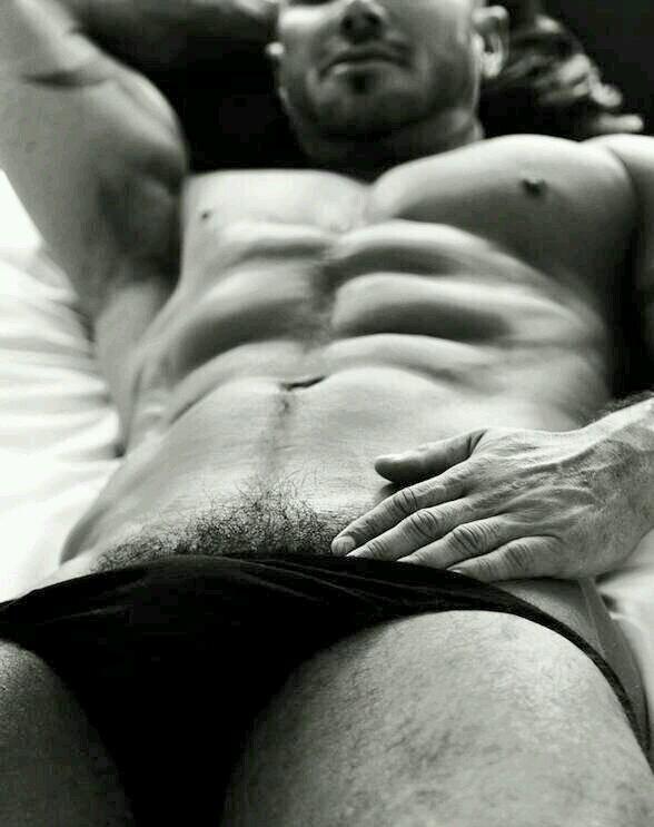 Bulge_lover's tweet photo. #hot, #bulge, #crotch, #paquete, #bultote #bulto, #hunk, #undies, #boner, #hornyydude, #hairpackaging #hairy, #macho http://t.co/V7xkuswS2L