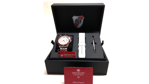 ElMasGrannde's tweet photo. A las 16 finaliza el tiempo para participar por el reloj. #ChronosRiver #RiverPlate http://t.co/epGbW84sCp