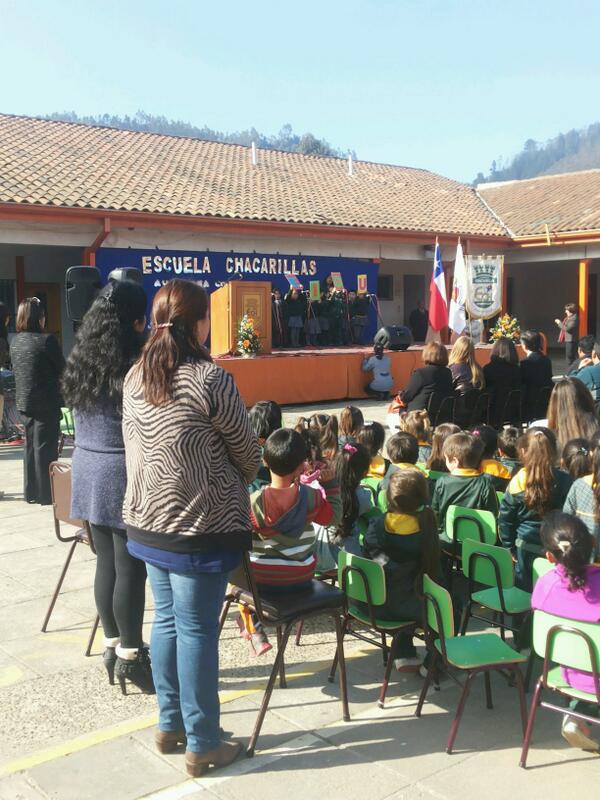 K_natali's tweet photo. Escuela Chacarillas de Constitución recibe excelencia académica http://t.co/8MnGmbpVUG