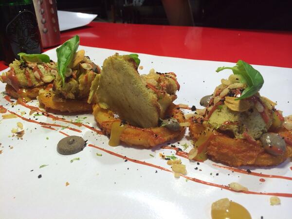 mrinmenso's tweet photo. Ole los de @StreetXoMadrid y su bocata de calamares! Pornfood!!! http://t.co/53rVs97SU0
