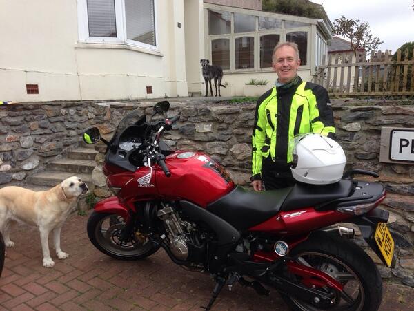 ewenmerry's tweet photo. Harry...what the f**k? Maggie...can I go on the back? #newwheels👍 http://t.co/0XPgcVqeVg