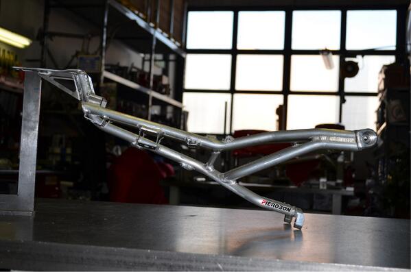 pierobonframes's tweet photo. #Pierobon #1199 #Panigale #rearframe http://t.co/IrFewbJj5a
