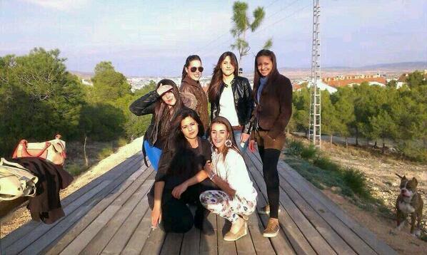 ana92ism's tweet photo. Tardecica de luxx con mis amigas de toda la vida despues de casi 7 años sin juntarnos todas :) http://t.co/Hx188TMsbZ