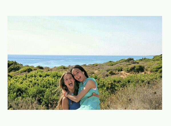 Natalia_Pascual's tweet photo. Muchas felicidades a una tan grande como pocas. A seguir haciendo de las nuestras con 17! @Moninavarrot http://t.co/wfJWyLEpD8