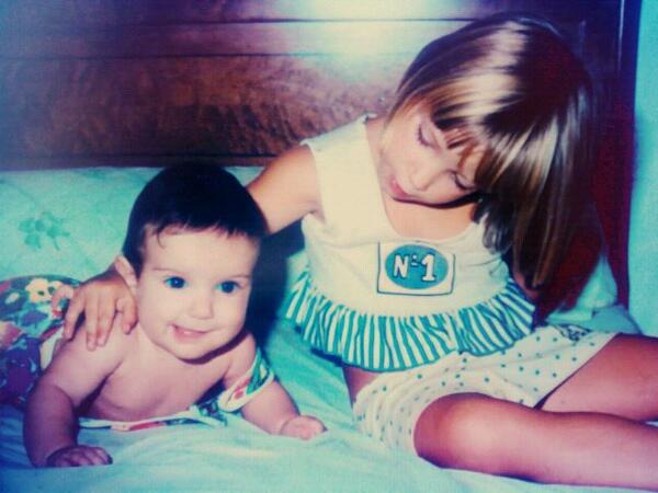 NeusVaya's tweet photo. Feliç natalici. Dolços 23! @anna19391 http://t.co/bX8ZwrV7Tp