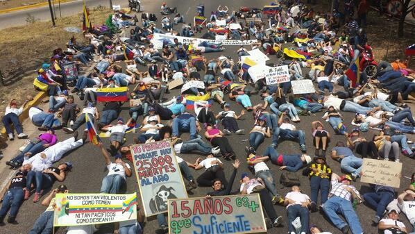rctv's tweet photo. Ayer en San Cristobal.
http://t.co/KkrskPGojV