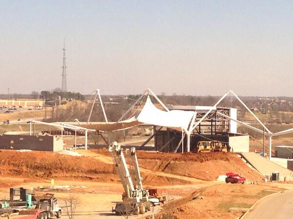 JeffPinnacle's tweet image. March 19th 2014 Canopy Install is so cool! #waltonartscenter #walmartamp @PinnacleCarSvc