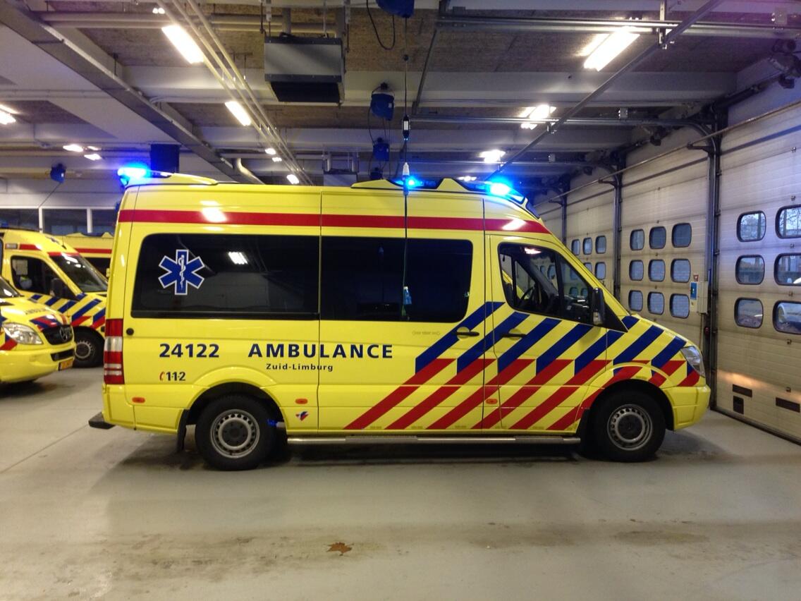 draaipunt Bestuiver Automatisering Ambulance Heerlen on Twitter: "Wanneer gebruiken we blauwe, groene of oranje zwaailichten? http://t.co/Kj49BCcqIG #info 馃殤 馃毃 http://t.co/iEmOFpxj25" / Twitter draaipunt Bestuiver Automatisering Ambulance Heerlen on Twitter: "Wanneer gebruiken we blauwe, groene of oranje zwaailichten? http://t.co/Kj49BCcqIG #info 馃殤 馃毃 http://t.co/iEmOFpxj25" / Twitter