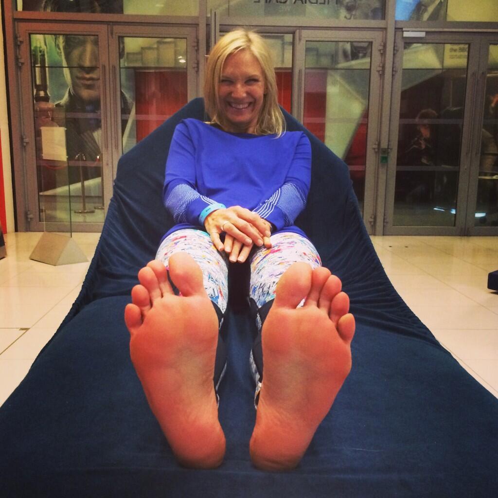 Jo Whiley On Twitter Five Minute Foot Rub By Fastclinic 