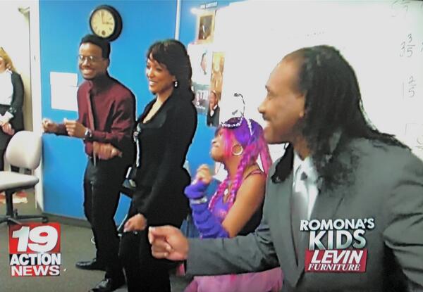 AkilMarshallORG's tweet photo. Great Job @19ActionNews & Ramona KIDS did showing the #GENIUS of Winning In America @akilwia & #ABC123KidsExpress http://t.co/3PlKPeiL0A