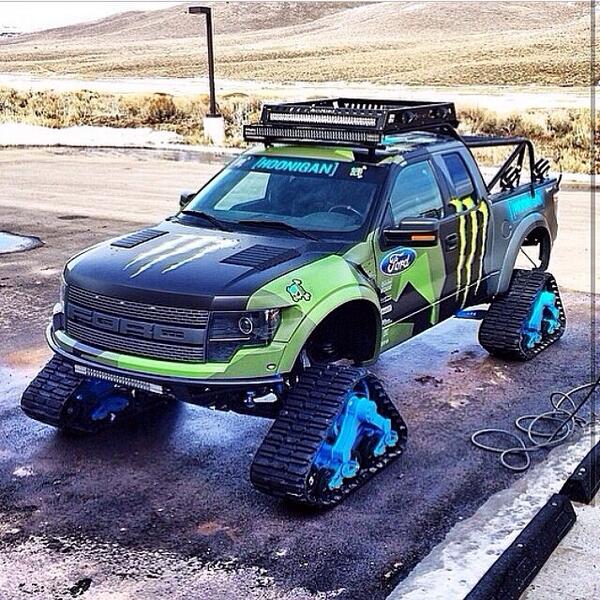 OffroadUSA's tweet photo. #raptor with tracks! http://t.co/fZ7pa2Lp9D