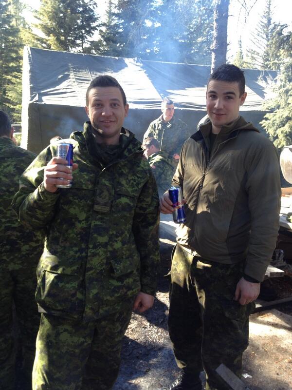 Hard_Nate's tweet photo. We're so sweet #givesyouwings #boysnightout #LivingLifeOnTheEdge http://t.co/Wvnzb7Jlyr