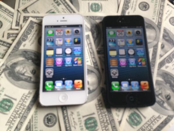 TechBankMN's tweet image. Cash4phones at our kiosk in Rosedale Mall #cashdeal #minneapolis #saintpaul #twincities #iphone #forsale