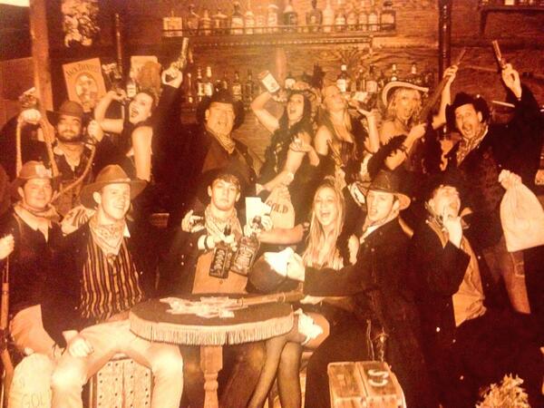 CelebPhotoOps's tweet photo. Our crew on the other side of the camera #sb1850 #CPOlife http://t.co/OrsQ1vZ2Sm