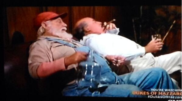 ProstyRoasty's tweet photo. Me and @RealSlimSchulte on spring break http://t.co/Kk9znkA51W