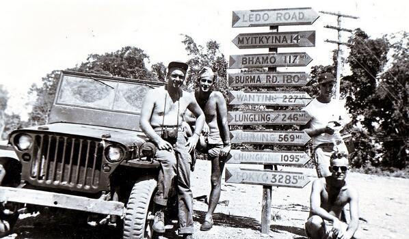 PortalClan's tweet photo. At the #crossroad  #history #worldwar2 #jeep #cbihistory http://t.co/qSQN2H1e8x http://t.co/wfe3Sj0jMv