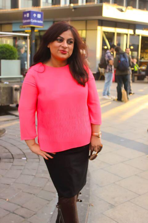 ShamaJunejo's tweet photo. Me wearing @ted_baker
#SpringCollection2014
At #EustonSquare
After my Presentation #ViolenceAgainstWomen
Relieved http://t.co/o6mozG09y5