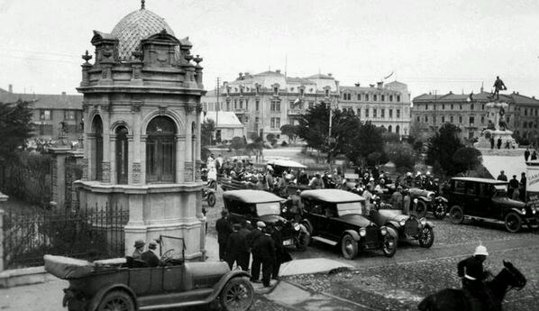 mpv2017's tweet image. Plaza de #PuntaArenas hacia 1920