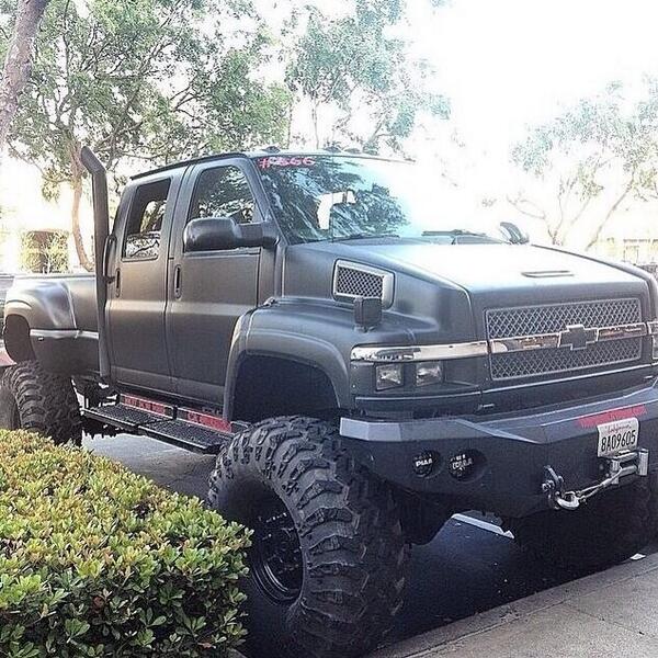 _LiftedTrucks_ tweet picture