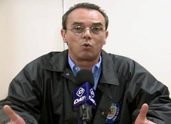 RodolfoDenis's tweet photo. Director d la #Policia #SanDiego #SalvatoreLucesse tambien estara privado d su Libertad por 10 meses 15 dias #SEBIN http://t.co/huQMWr2J6n