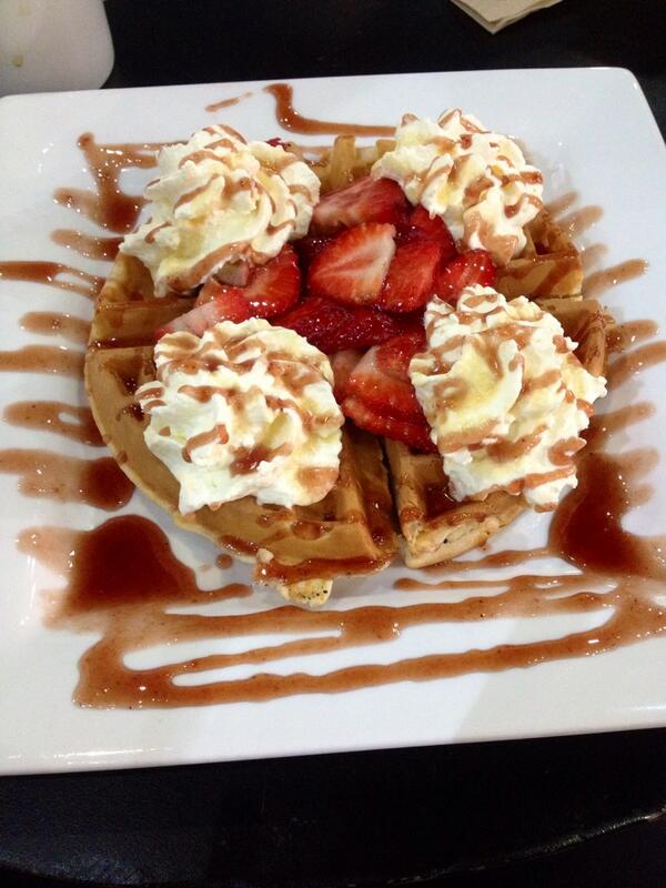 MealswithMaggie's tweet photo. If you want to know what I had to say about this waffle, check out my blog.. http://t.co/t7sJoPrCXG