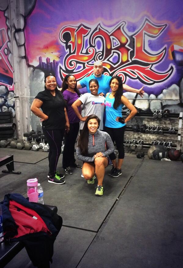 candiceelliot's tweet photo. Couldn't be happier for this group of people I trained tonight. They did awesome. #metroflex #lbc #fitness #bootcamps http://t.co/4pEihmyzM1