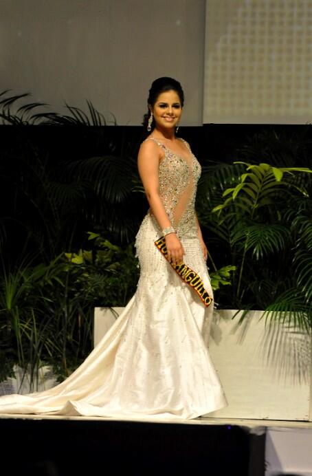 iElenaSalinas's tweet photo. @GlaDysZs18 eres hermosa, lo importante es disfrutar. http://t.co/zVVL0OLnxf