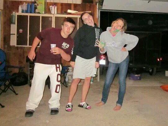 DarrickTaylor52's tweet photo. #tbt  #floatconstruction @kcapling @h4nnahnobanana http://t.co/VGdrzNDWiL