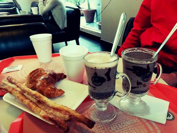 Como me malcria <a href="/diegoreston/">chiki</a>