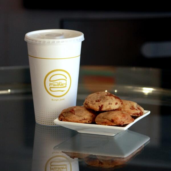 MustardKw's tweet photo. For all cookie lovers! Try our new freshly baked cookies! http://t.co/SL6iS10Yv8