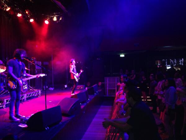 majarcana's tweet photo. @TheDeadLoveBand rockin' at @Manningbar http://t.co/TbY6XWeiJS