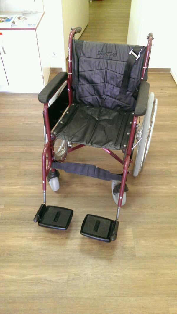 MenschensKindla's tweet image. Ich präsentiere mein heutiges Arbeitsgerät. Mal sehen wie behindertenfreundlich #Mittweida ist #selbstexperiment