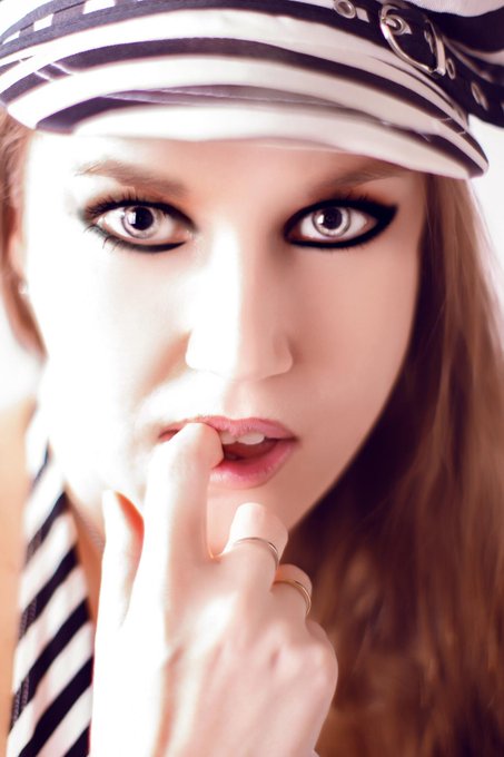My #portrait! http://t.co/05uPb5Vyna<a href="/tag/portrait"class="tags">#portrait</a>