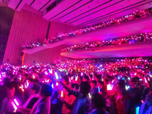 48FamilyINA's tweet photo. [PICT] Intex Osaka pun berwarna pink pada hari ini~ http://t.co/8ZPKcuGDj5