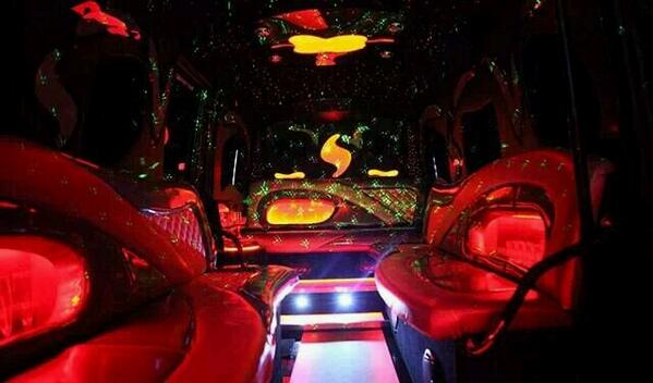 16 seat Party bus to Wembly, yeah we will do. #Wizards <a href="/Jhargreaves91/">Jack</a> <a href="/HighfieldJ/">Joe Highfield</a> <a href="/CaseyGanns/">Casey Gannon</a> <a href="/JulianL06/">Julian Lawrence</a>