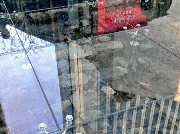 카메라로 담은 조선시대의 유적지이다.
이곳에 위치는 종로쯤에 있다.
실제로 보면 엄청크다.