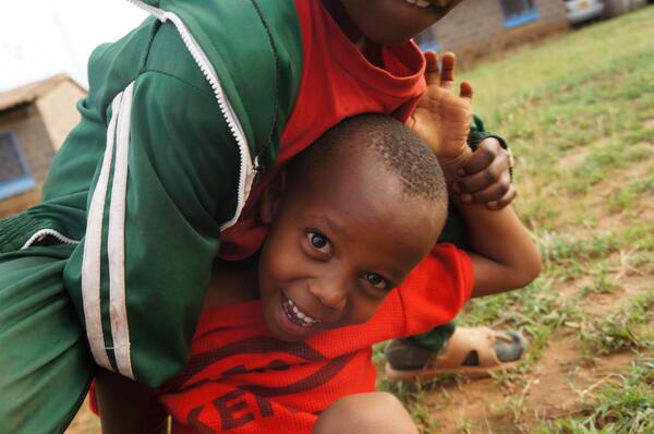 FACEOFNAIVASHA's tweet photo. The smile on these kids faces changes everything.It makes you want to be better http://t.co/JrqcC9LyoC