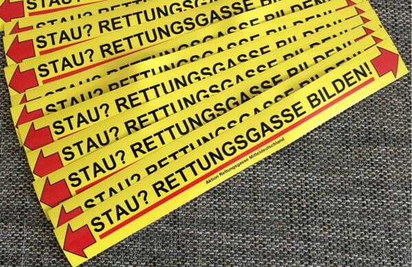 Aktion Rettungsgasse Sur Twitter Hier Gibt Es Unsere Aufkleber T Co O6heok7vqr Http T Co Z81wjczxlf