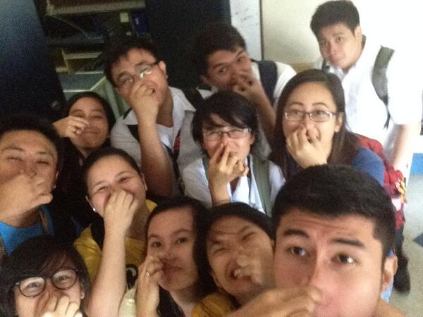 xbiancaluna's tweet image. Ang Naghaharing Uri team yay!@LeJEDary @thenonexistent1 @jojobels @desireemacho @laylamok @GiloArlante++ #radioprod