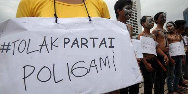 Nada_Yusra's tweet photo. Yuuk kita dukung #JanganPilihPartaiPoligamy http://t.co/lAIDDzaI3Y