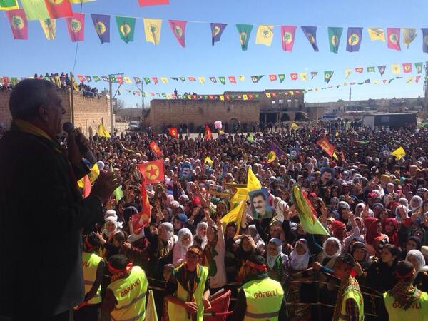 #ÖzYönetimleÖzgürKimliğe Midyat Newrozu