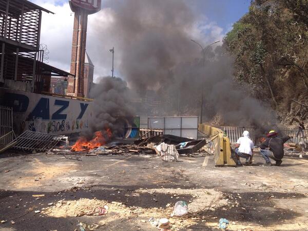 <a href="/trafficMIRANDA/">traffic MIRANDA</a> 9:53am CERRADA LA PANAMERICANA a la altura de montaña alta.