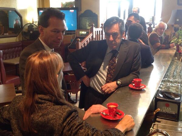 emmanuelbresson's tweet image. Après un tour des commerçants de la Place de Verdun, petit café ac @FrancoisFillon et @SanchezSchmid ! Cc @FranckMiro