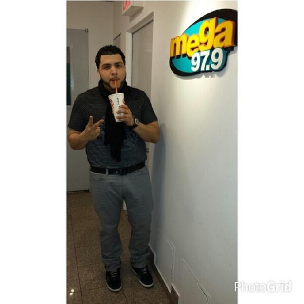 AJELKALLEJERO's tweet photo. Feliz Juernes porque ya casi llega El Viernes Jamba Juicing #sinfiltro #sincorte #congel ++mente++ 1st day of spring http://t.co/xcZ7GMdrL1