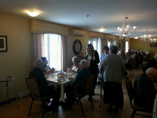 slachancecaq's tweet photo. Présentement à la résidence pour aînés Manoir du Cotaux à Beaumont. ..  #assnat #qc2014 #polqc http://t.co/YO903kSf4x