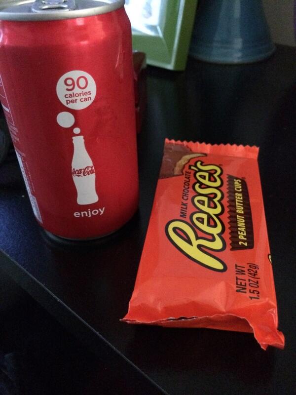 Liz_Webb7's tweet photo. Oh ya know, just on that "fit into my wedding dress diet" @fhmann good thing you've got 1 week left!! 👰👰 http://t.co/ZPpc4rY3dx
