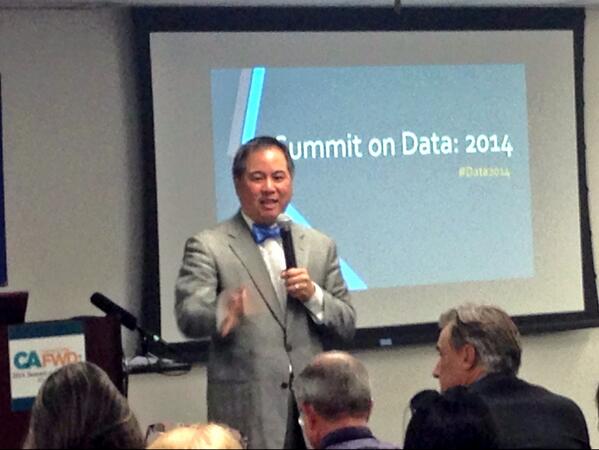 cvancebruister's tweet image. Asm @PhilTing wears a smart bow tie and remarks on the delicate balance between privacy &amp;amp; openness #data2014