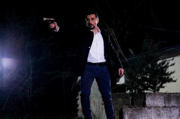 atvcomtr's tweet photo. Kurtlar Vadisi Pusu, yeni bölümüyle şimdi atv'de! İyi seyirler...
#vadidemaskelerdüşüyor http://t.co/WSo8TZ7nhR