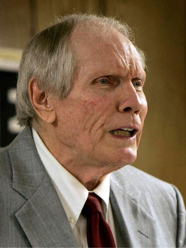 ActuallyAmVawss's tweet photo. RIP in peesc clint Eastwood. http://t.co/3VgYYPADAA